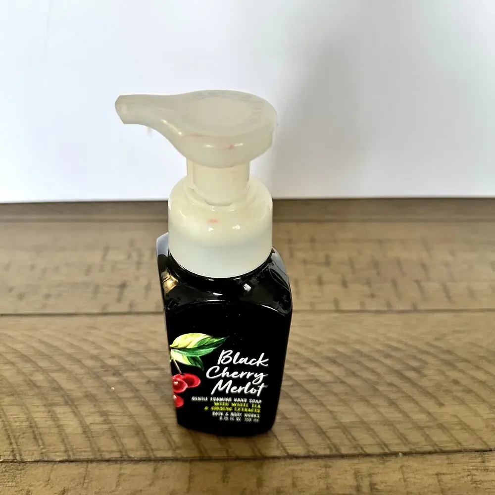 Black Cherry Merlot Bath & Body Works Foaming Hand Soap NEW